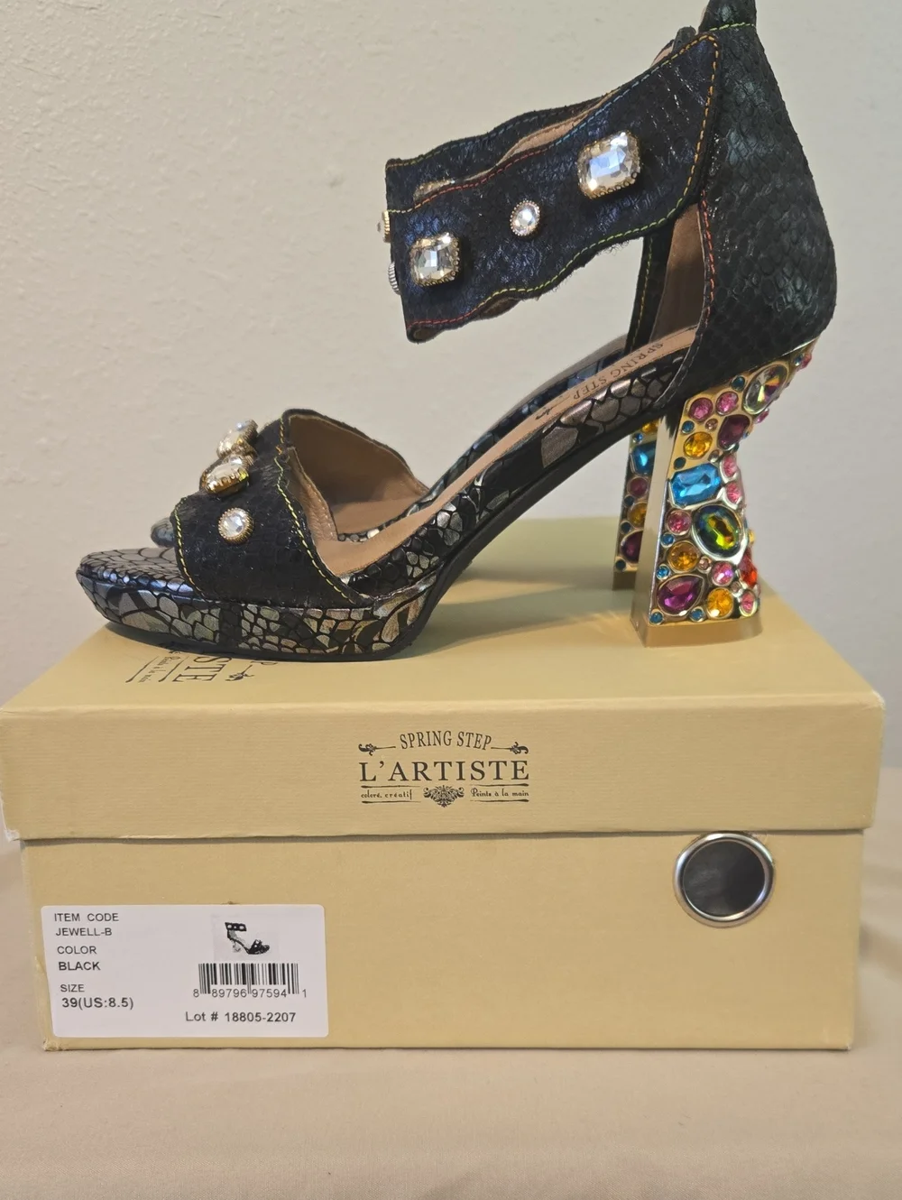 L'Artiste Black Jeweled Block Heel Sandals - Picture 1 of 7